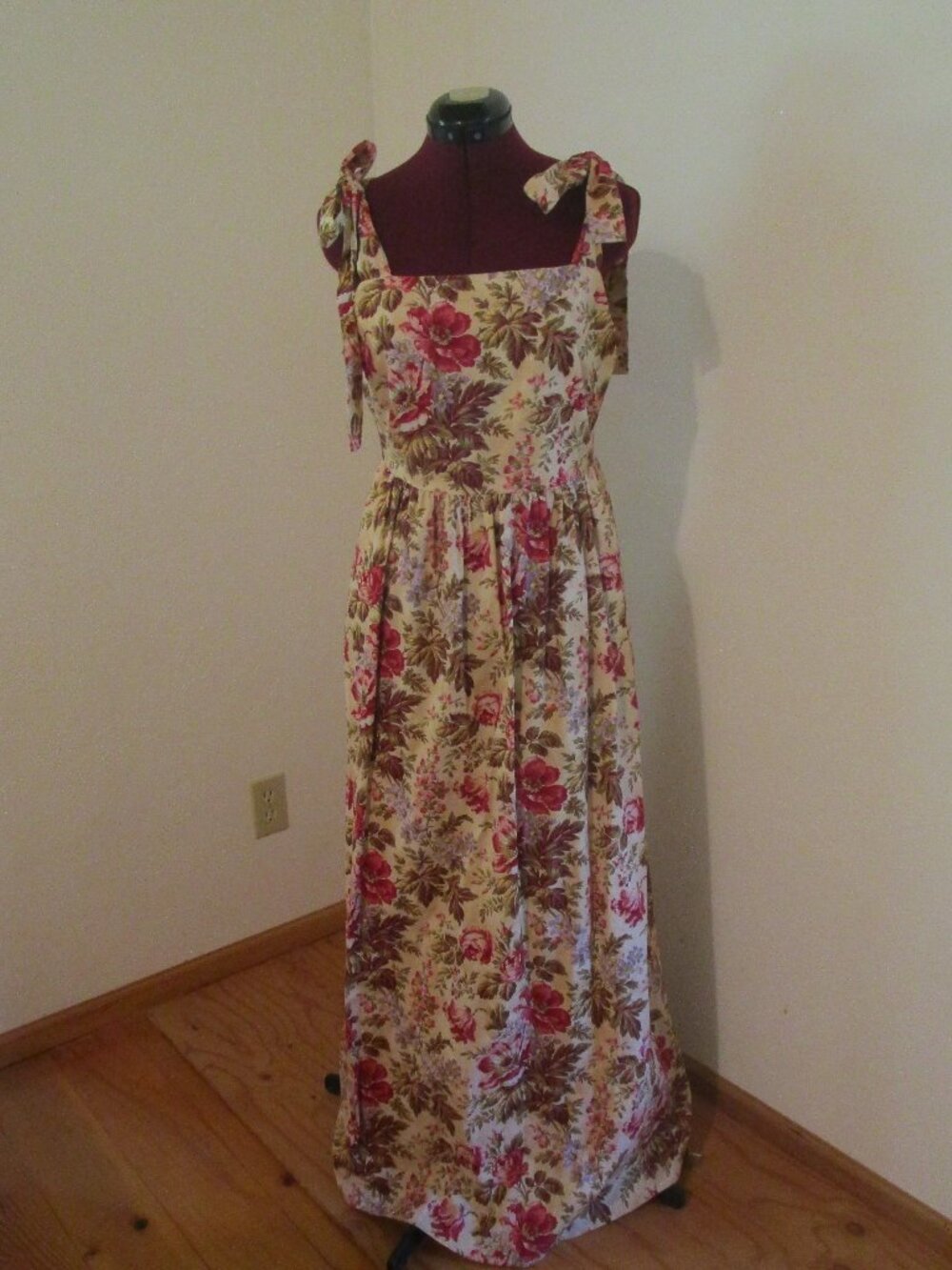 Floral Gal Meets Glam Maxi (Makenna) Dress -- Size 6